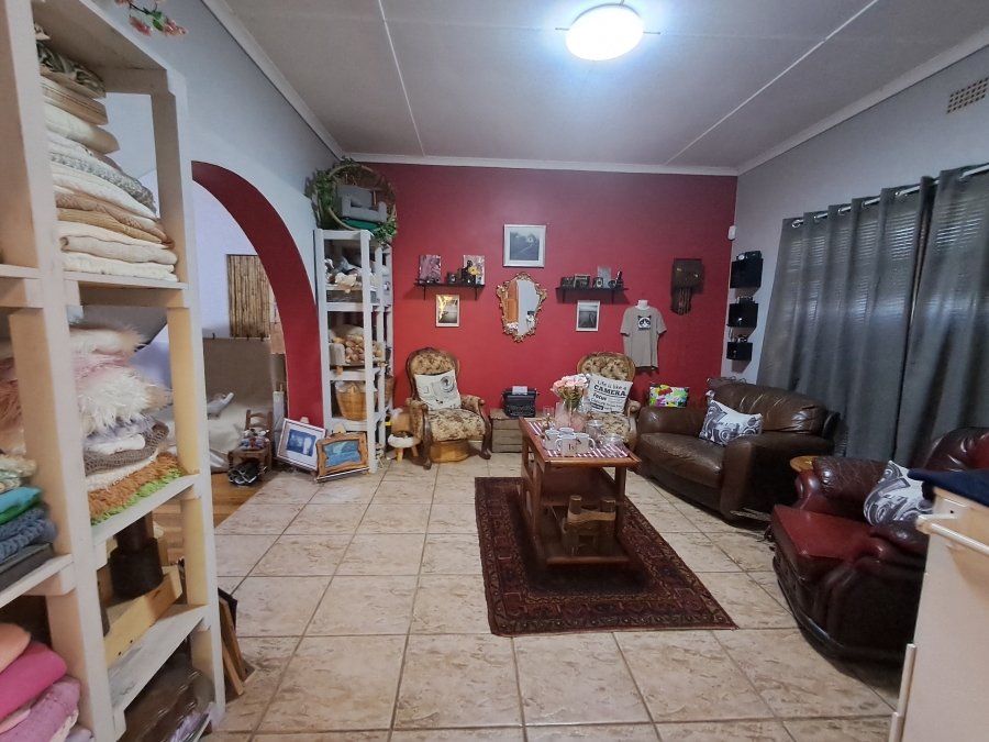 4 Bedroom Property for Sale in Van Riebeeck Hoogte Eastern Cape